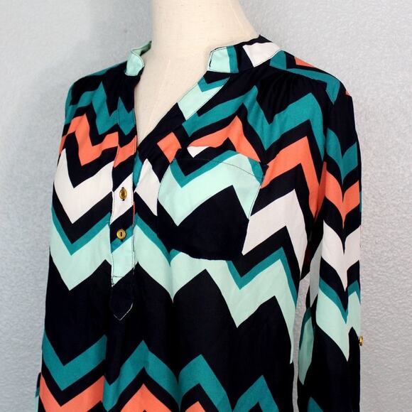 Rue 21 Colorful Chevron Pattern Henley Blouse Size M - Picture 7 of 13
